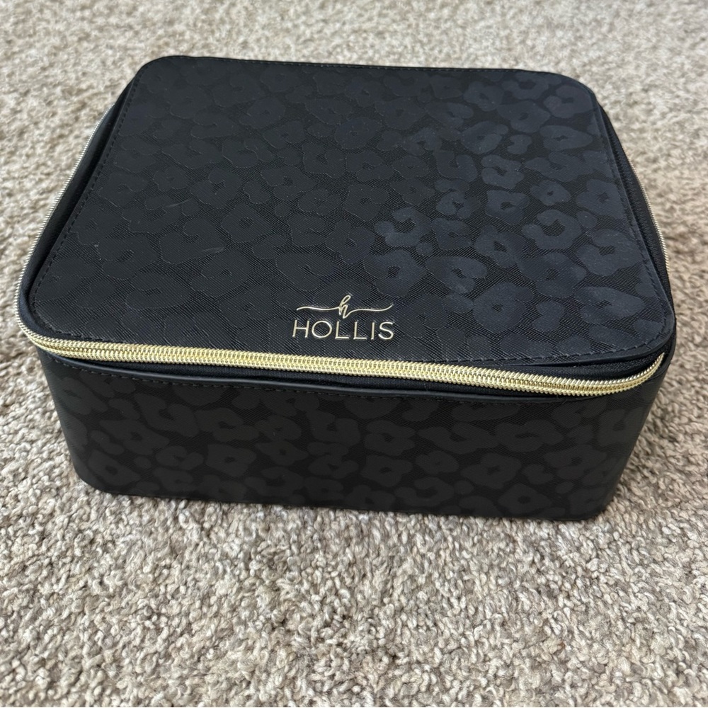 Hollis Jet Setter Black Leopard NWT